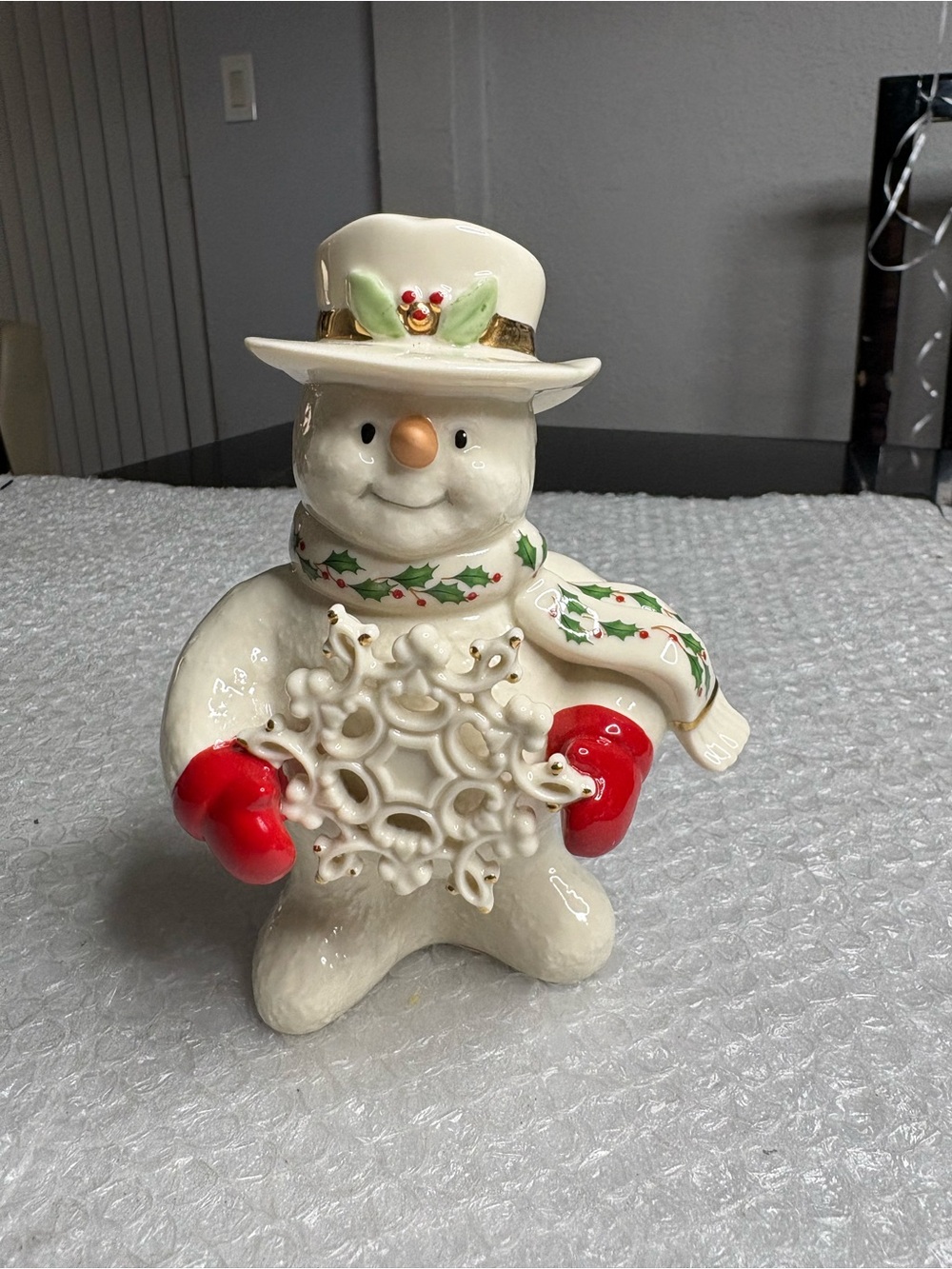 Lenox Snowy Gift Snowman Figurine